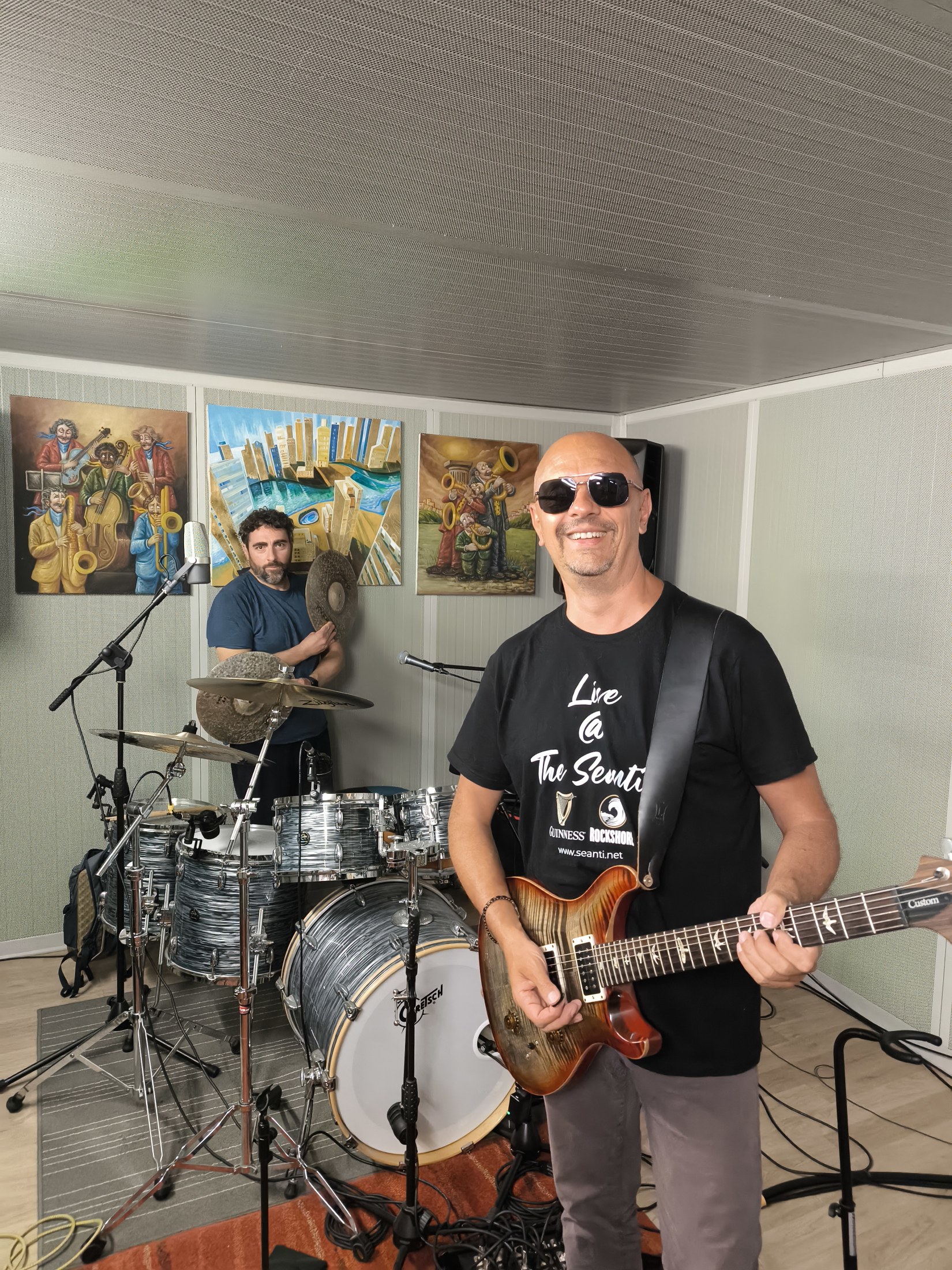 Belli carichi pre prove — backstage Electric Blue Experience